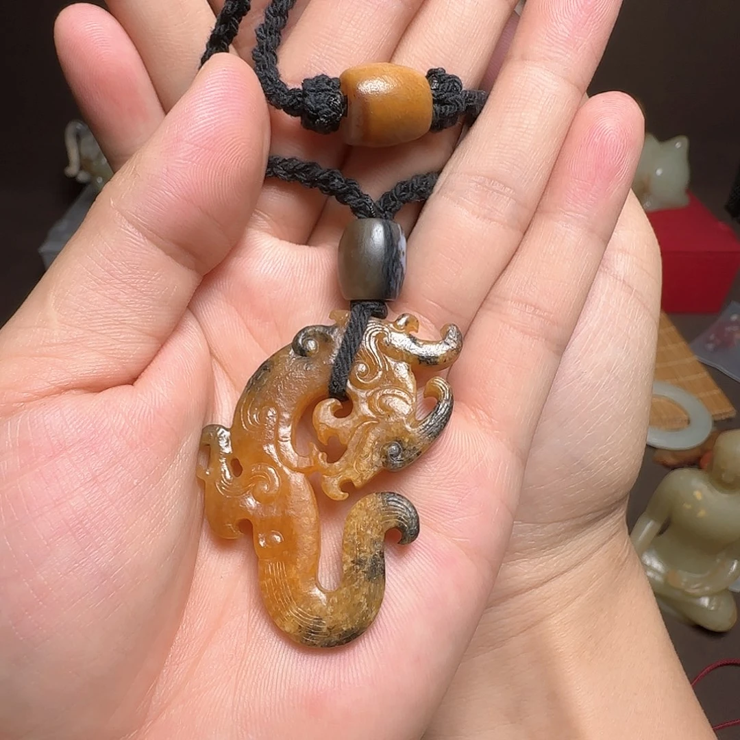 和田玉未镶嵌颈饰缘