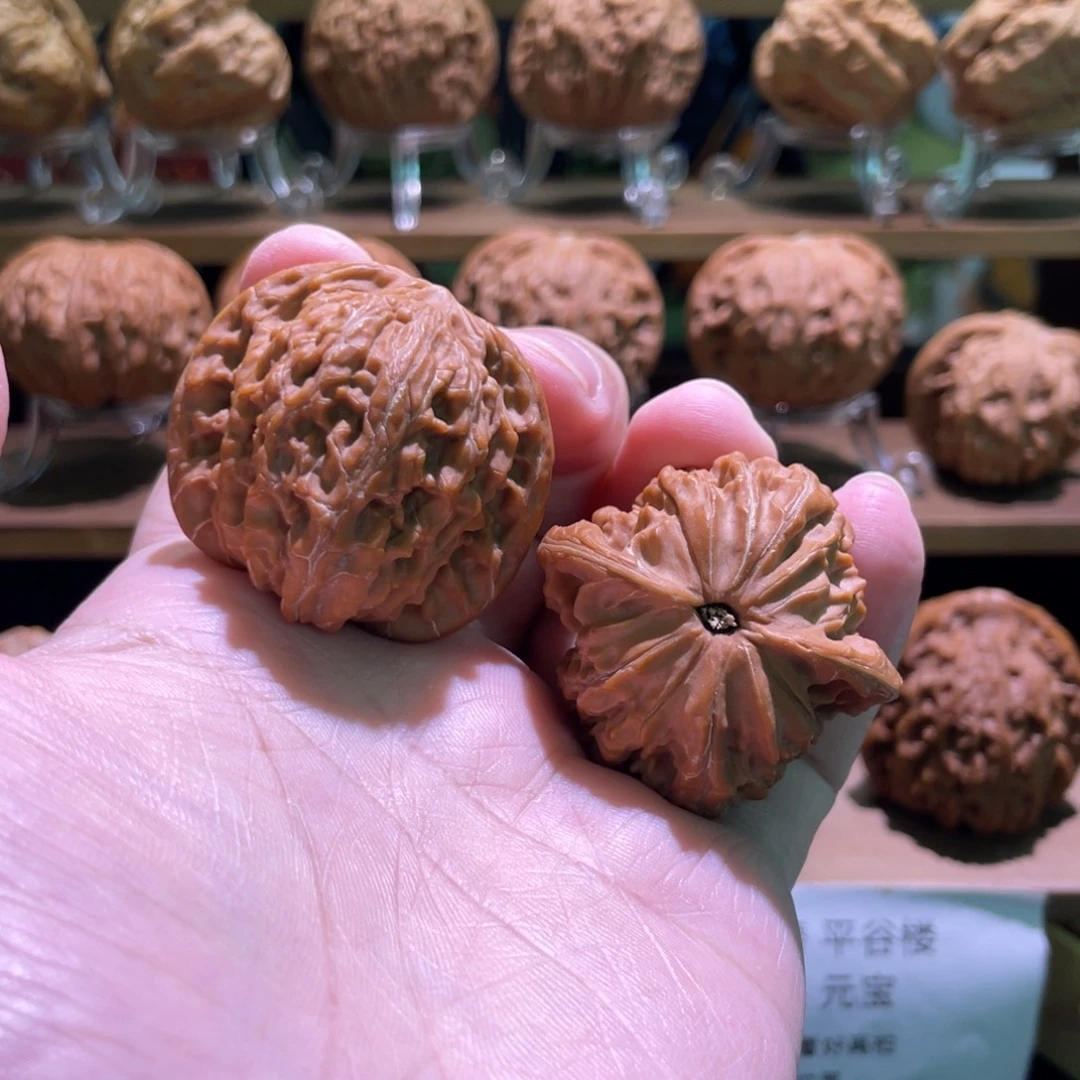 扎***山文玩核桃吊坠全品山地正磨