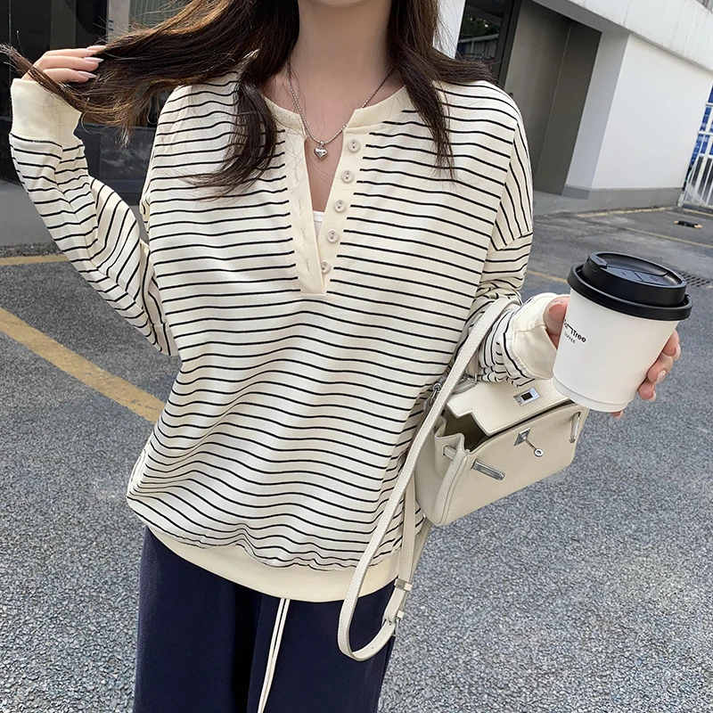【Q】条纹通勤风长袖宽松型常规袖T恤秋装ol打底设计感240439