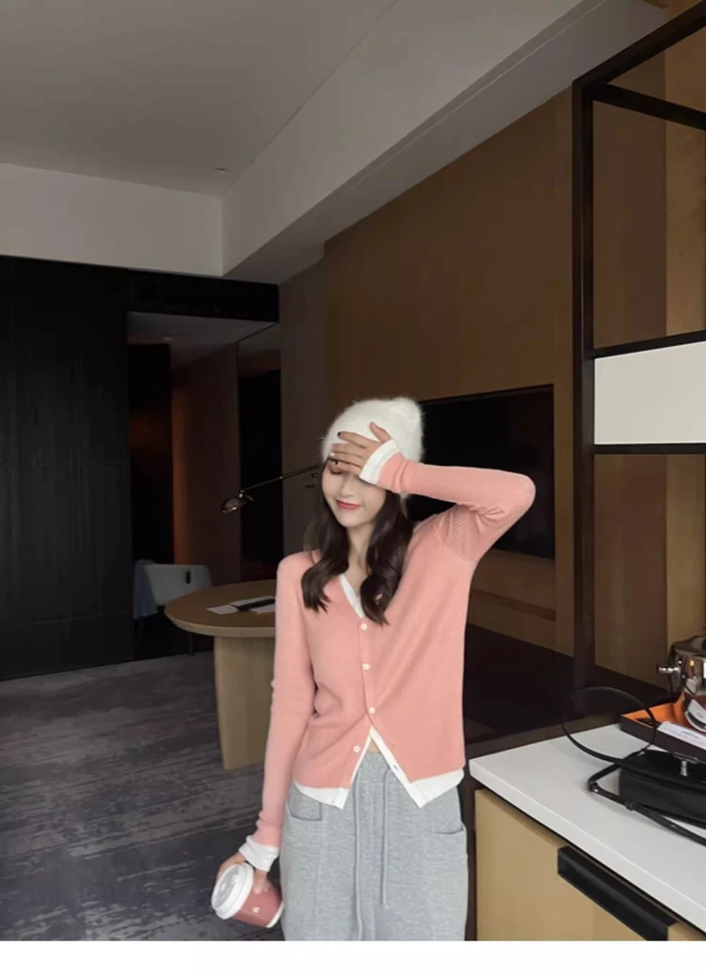 奶呼呼高级拼色假两件针织长袖开衫初秋新款软糯上衣女百搭显瘦