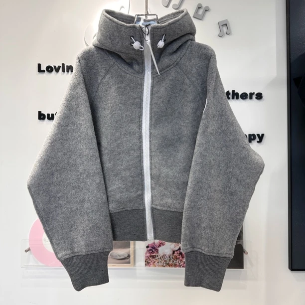 君家连帽纯色设计休闲外套