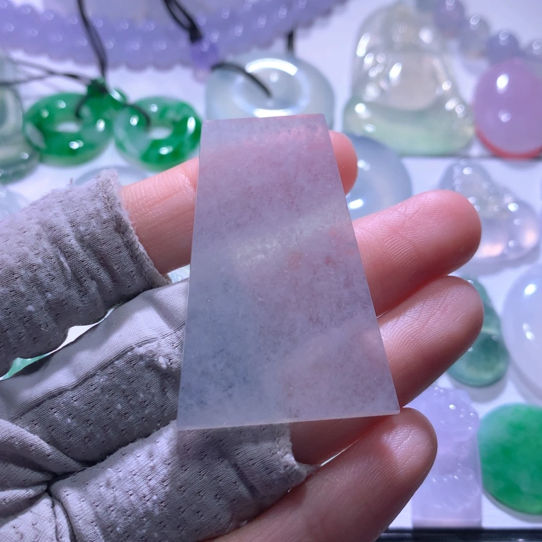 翡翠未镶嵌颈饰无事牌