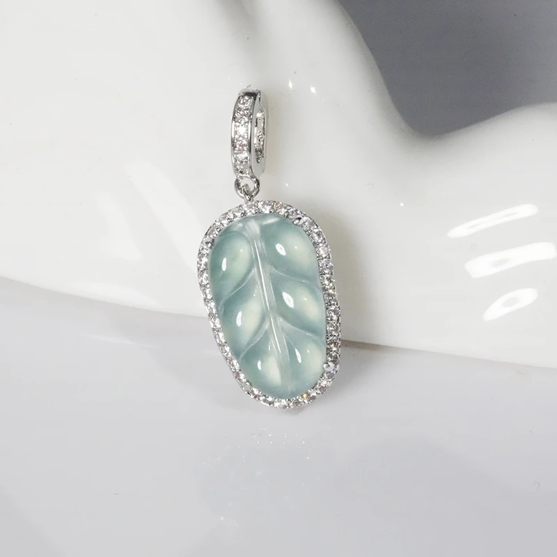 【小胖翡翠】天然A货翡翠叶子吊坠轻奢款颈饰时尚日常多样性发其-1