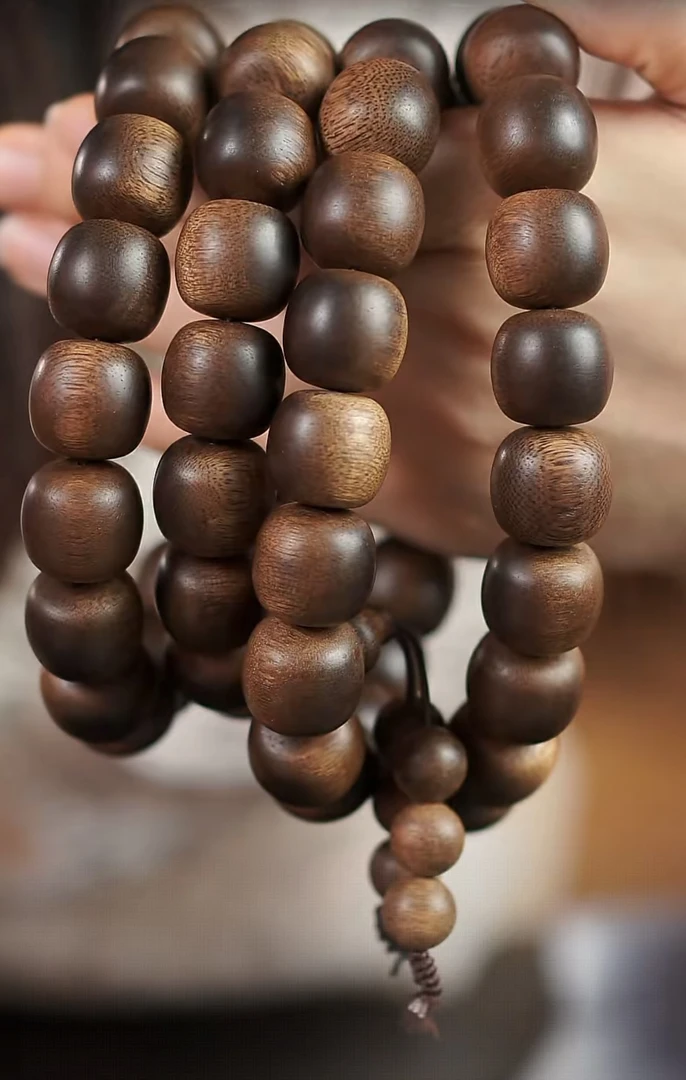 沉香蚁王 芽庄雷击白奇楠长串1.7➕68粒