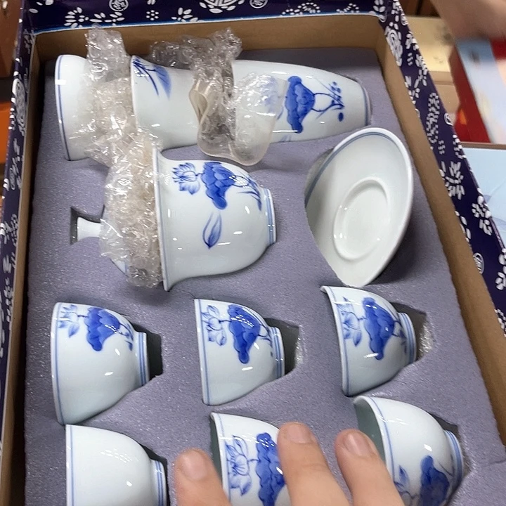 孤品茶具套装等。