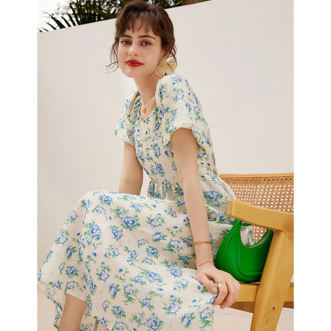 【商场同款新品】白鹿语夏新款优雅泡泡袖方领大裙摆连衣裙ZYU10046