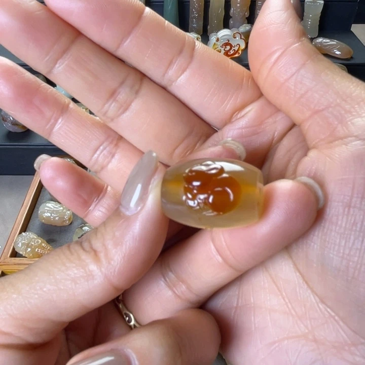 一***海玛瑙未镶嵌手饰数你有钱