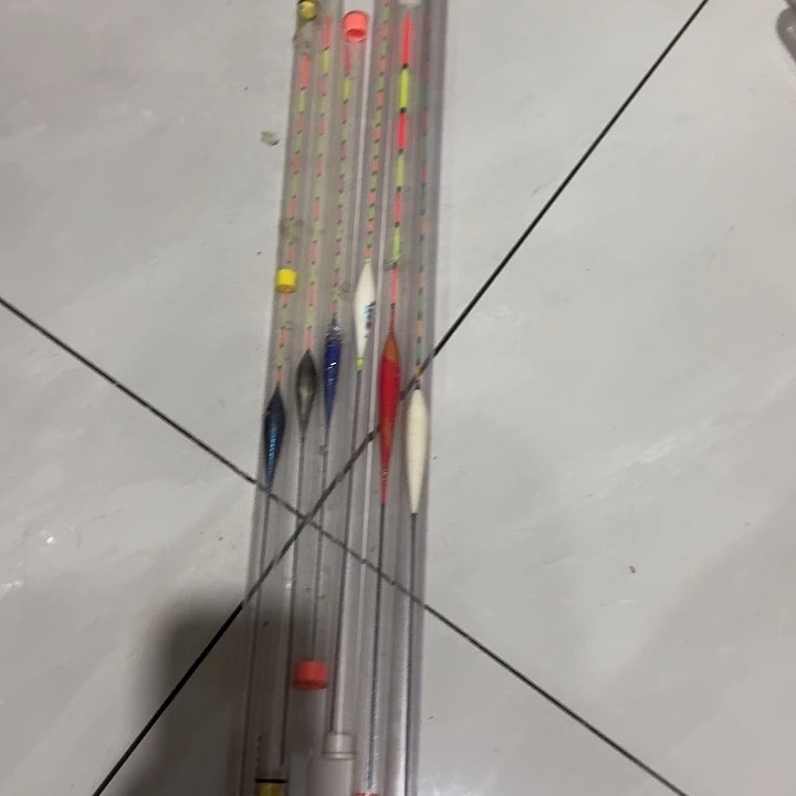 如图所示六只浮漂11111