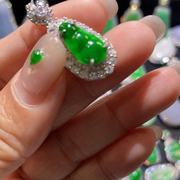 翡翠银S925镶嵌颈饰