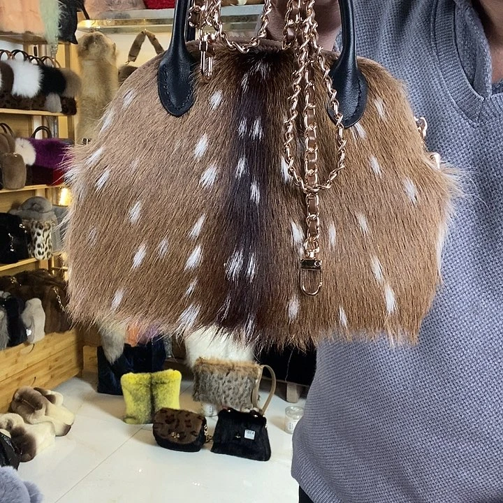 娃叔皮草小鹿贝壳包