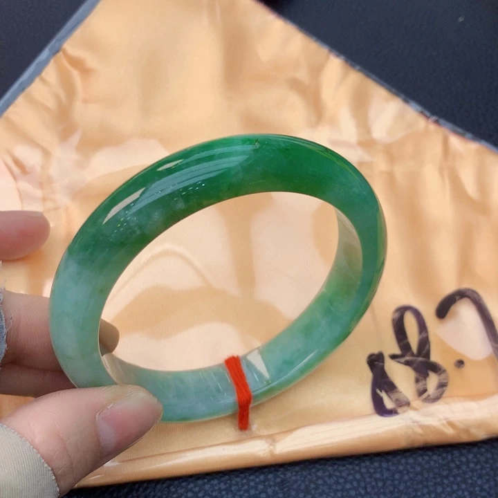 翡翠未镶嵌手镯翡翠手镯
