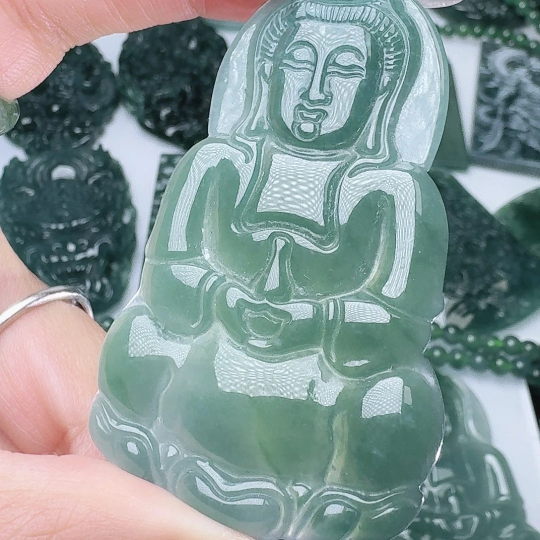 翡翠未镶嵌颈饰111