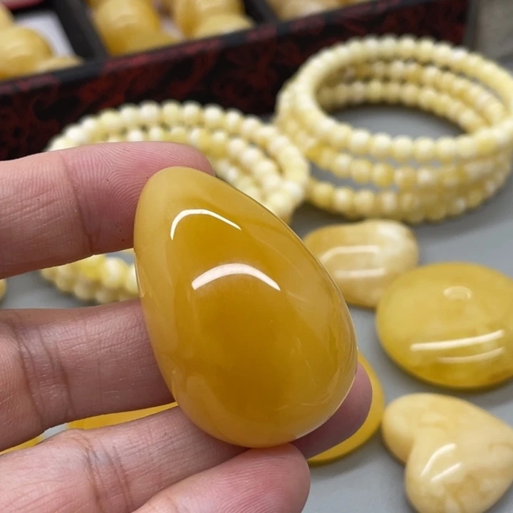琥珀未镶嵌裸石蜜蜡