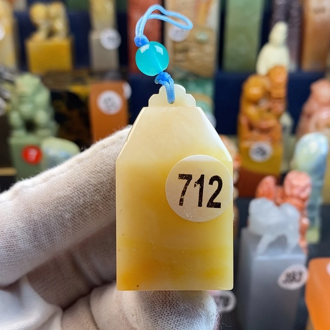 老挝石篆刻艺术学院美术系