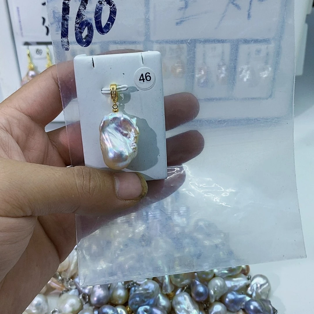 淡水珍珠合金颈饰