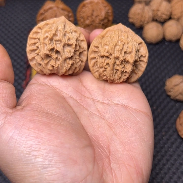 吊坠文玩核桃野生