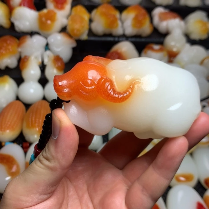 新疆戈壁石五彩石