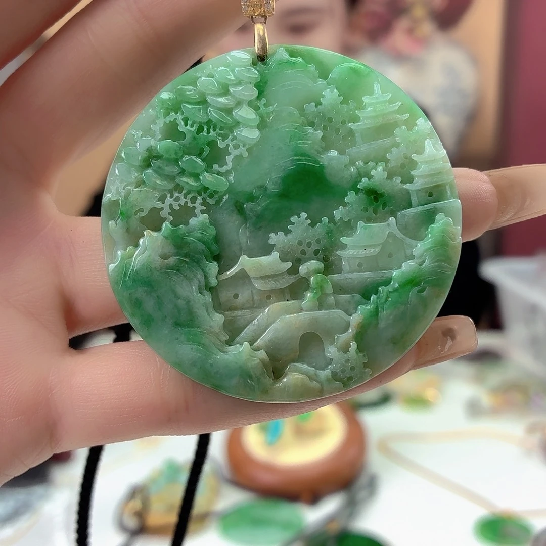 翡翠未镶嵌颈饰翡翠