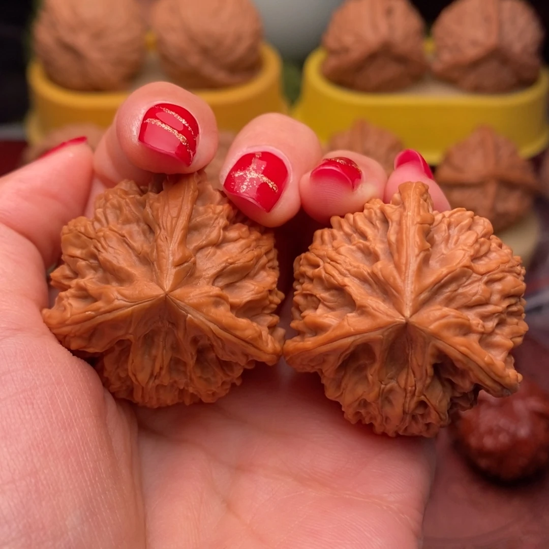 V****把件桃核玉龙奔40……