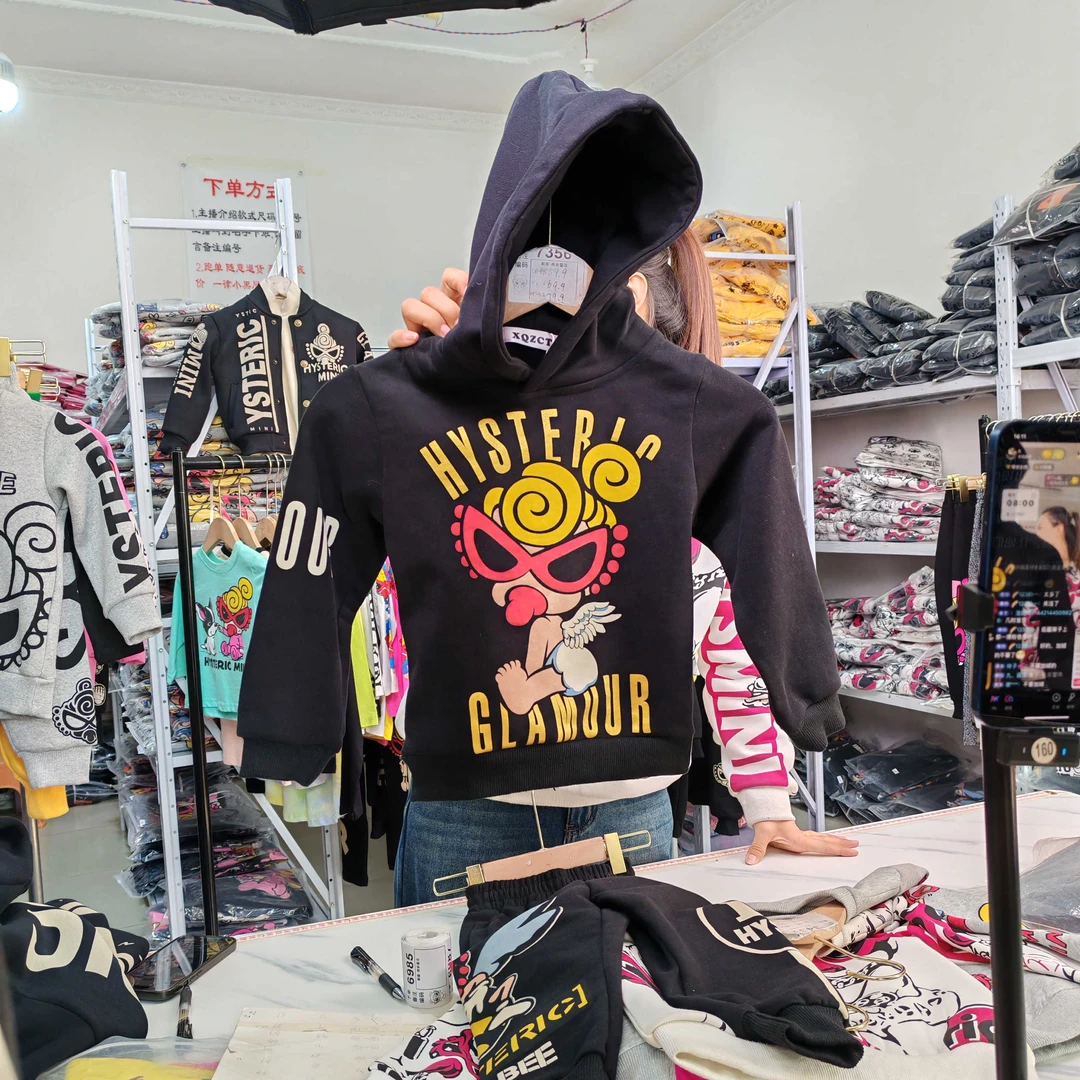 冬季天使连帽卫衣需要加大30拍