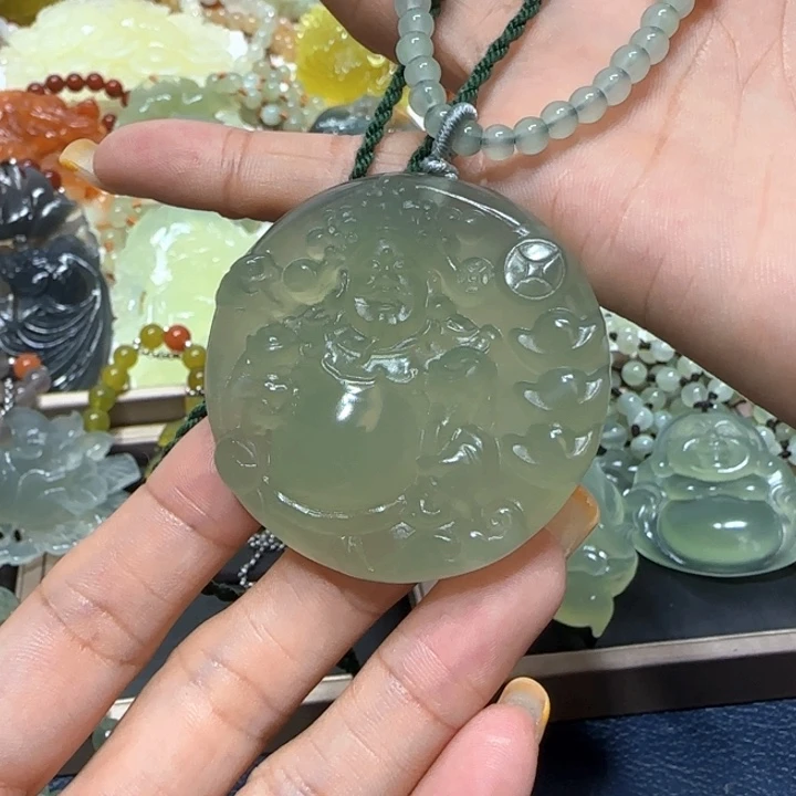 未镶嵌蛇纹石玉吊坠