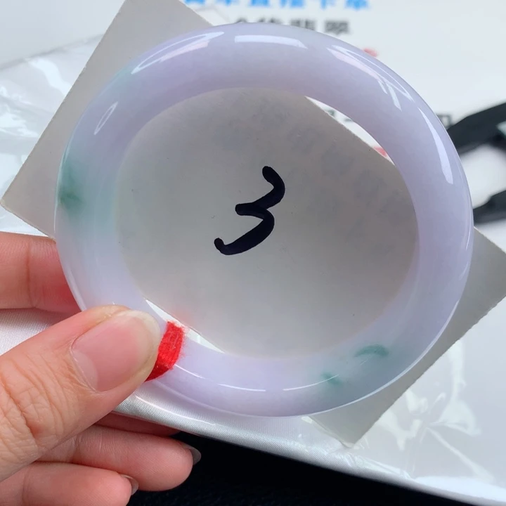翡翠手镯未镶嵌翡翠