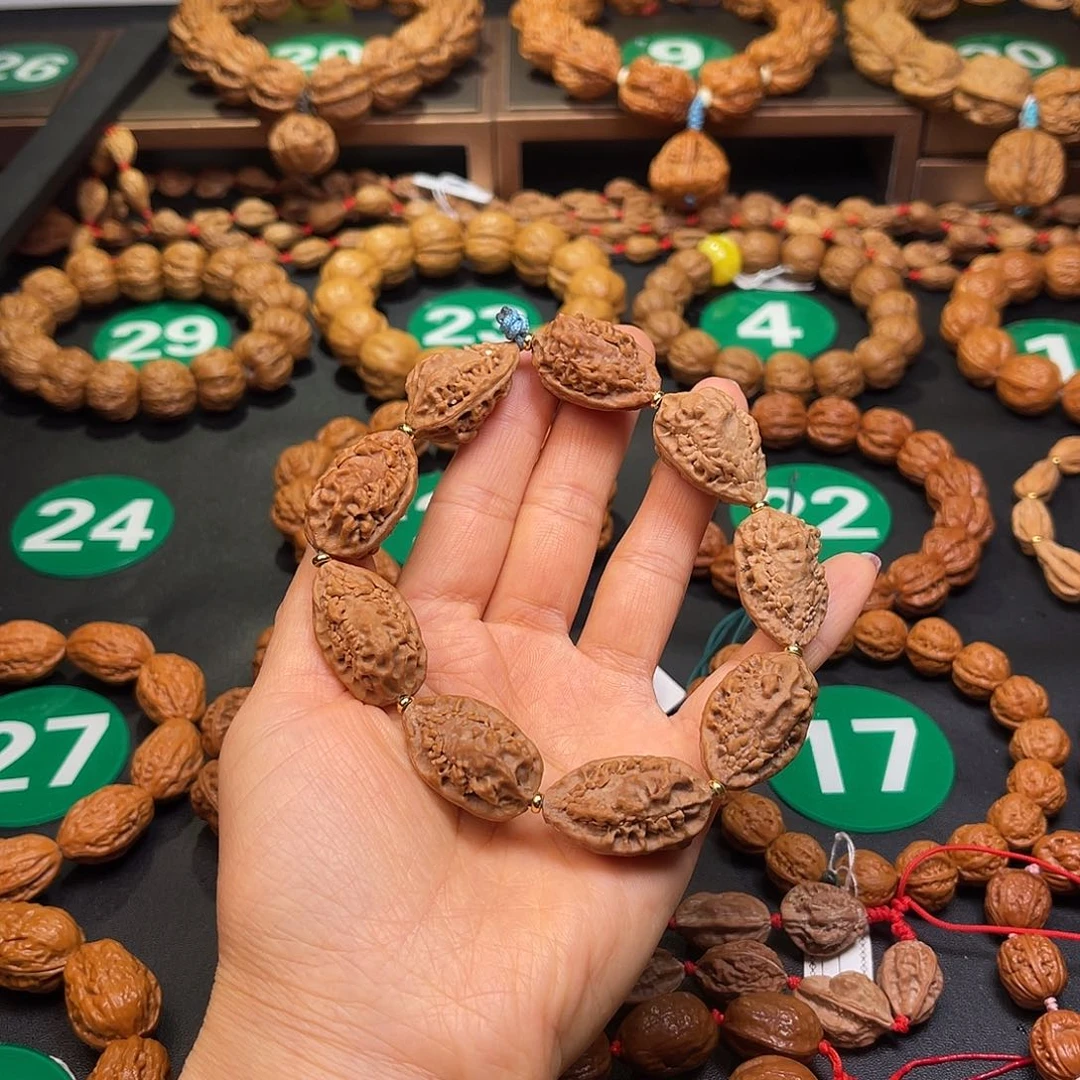 文玩核桃手串18尺寸麒麟角
