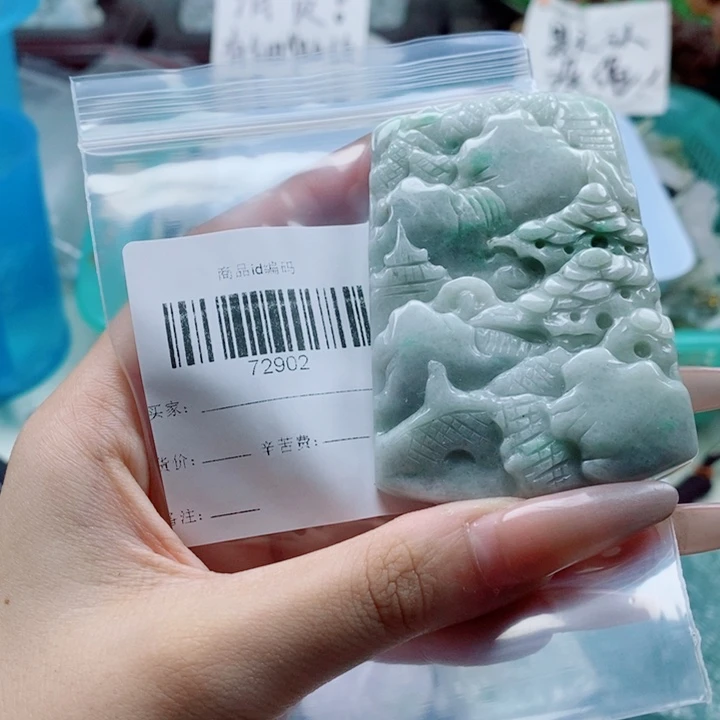 翡翠未镶嵌颈饰翡翠