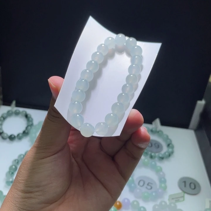 未镶嵌定制翡翠一****右翡翠卡9+