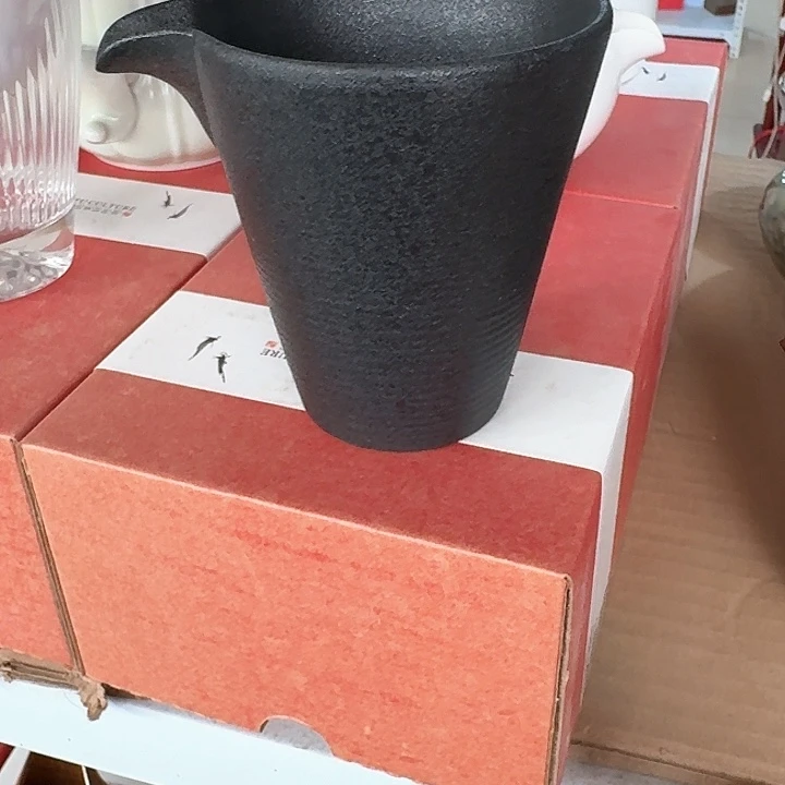 主人杯一个，瓷。。品茗瓷