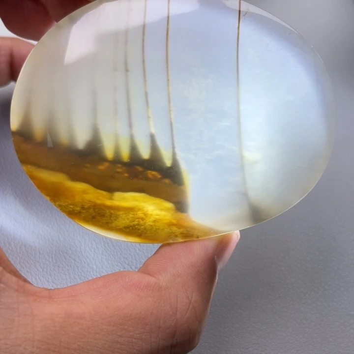 玛瑙/玉髓颈饰未镶嵌路*