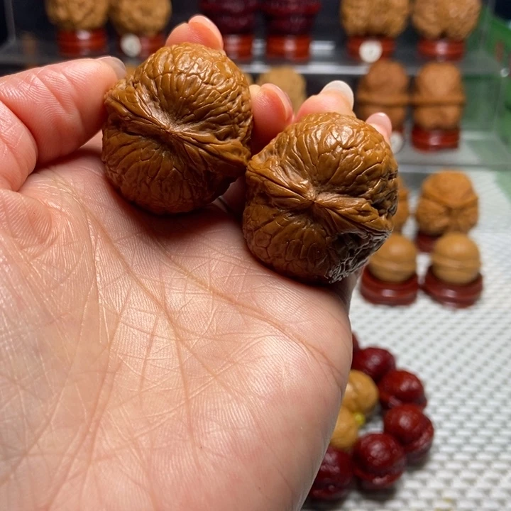 舌***u把件文玩核桃2铁锤妹妹