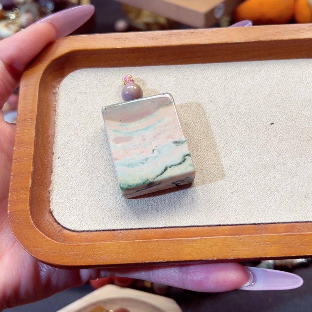 石英质玉未镶嵌手串旺*队202