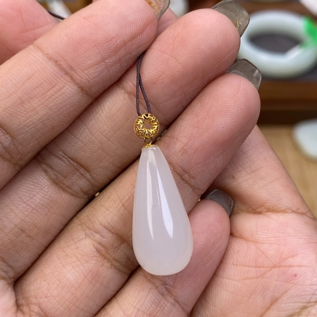 颈饰未镶嵌和田玉