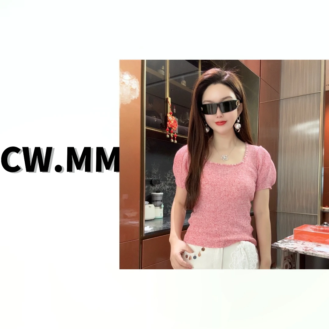 LD ~ 蔷薇粉高弹花朵订珠显瘦短袖上衣