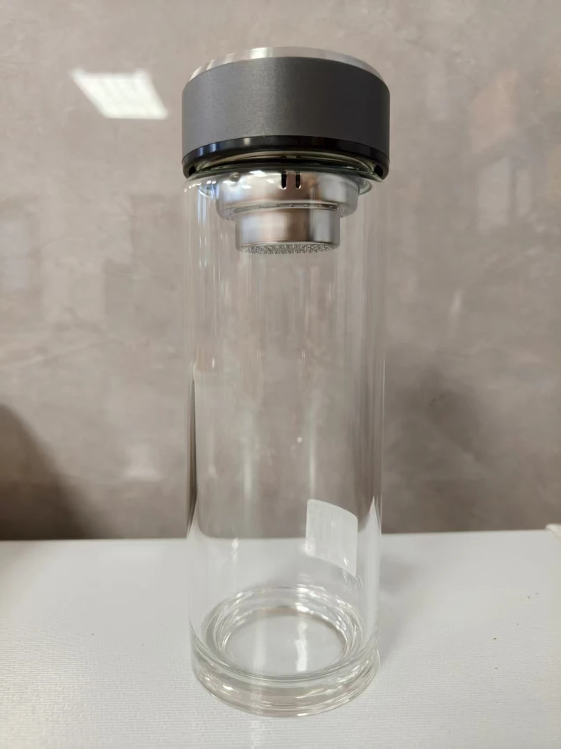 玻璃杯