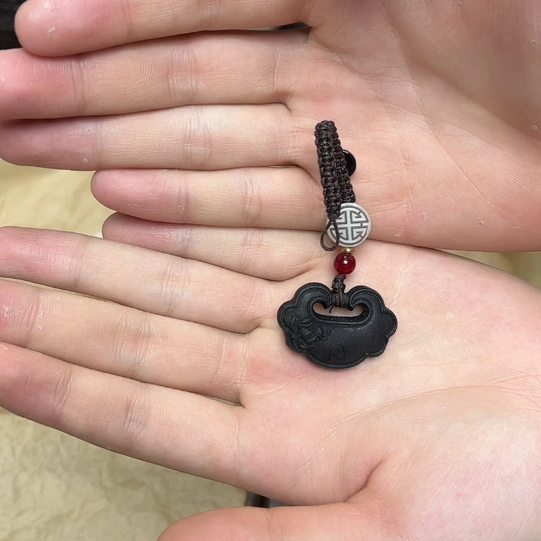 大叶紫檀（黑酸枝木类）