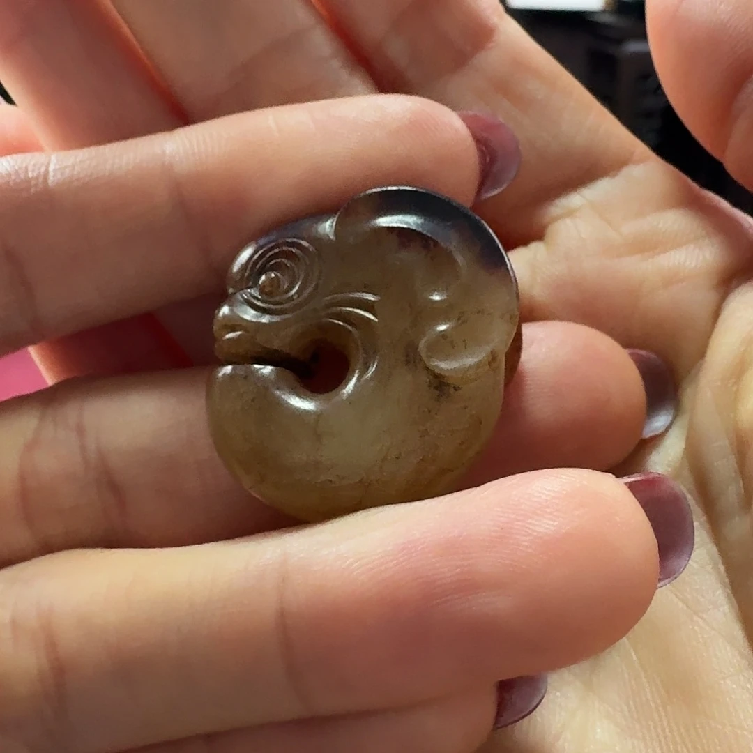 释***人和田玉未镶嵌颈饰