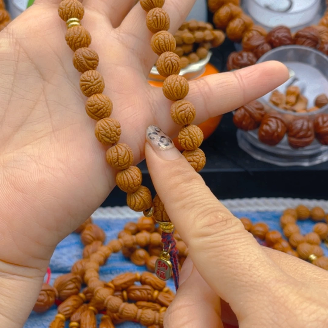 龙***血红红火火。红红火火