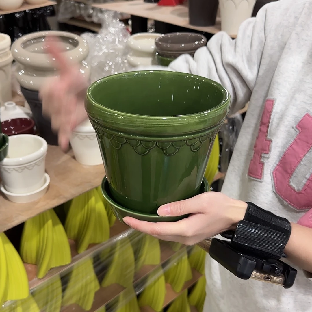 b2绿色带托花盆花盆花盆