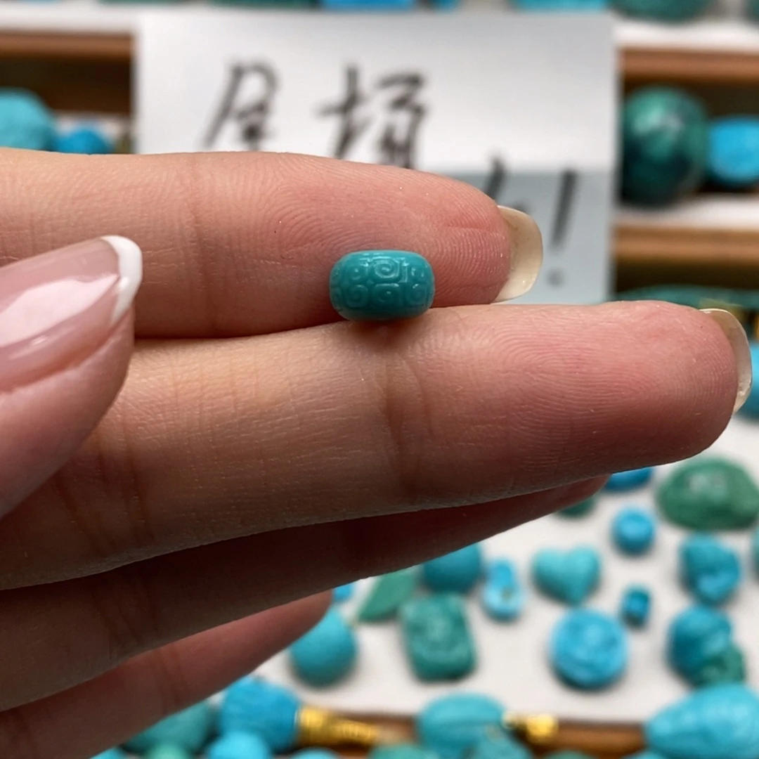 未镶嵌绿松石颈饰