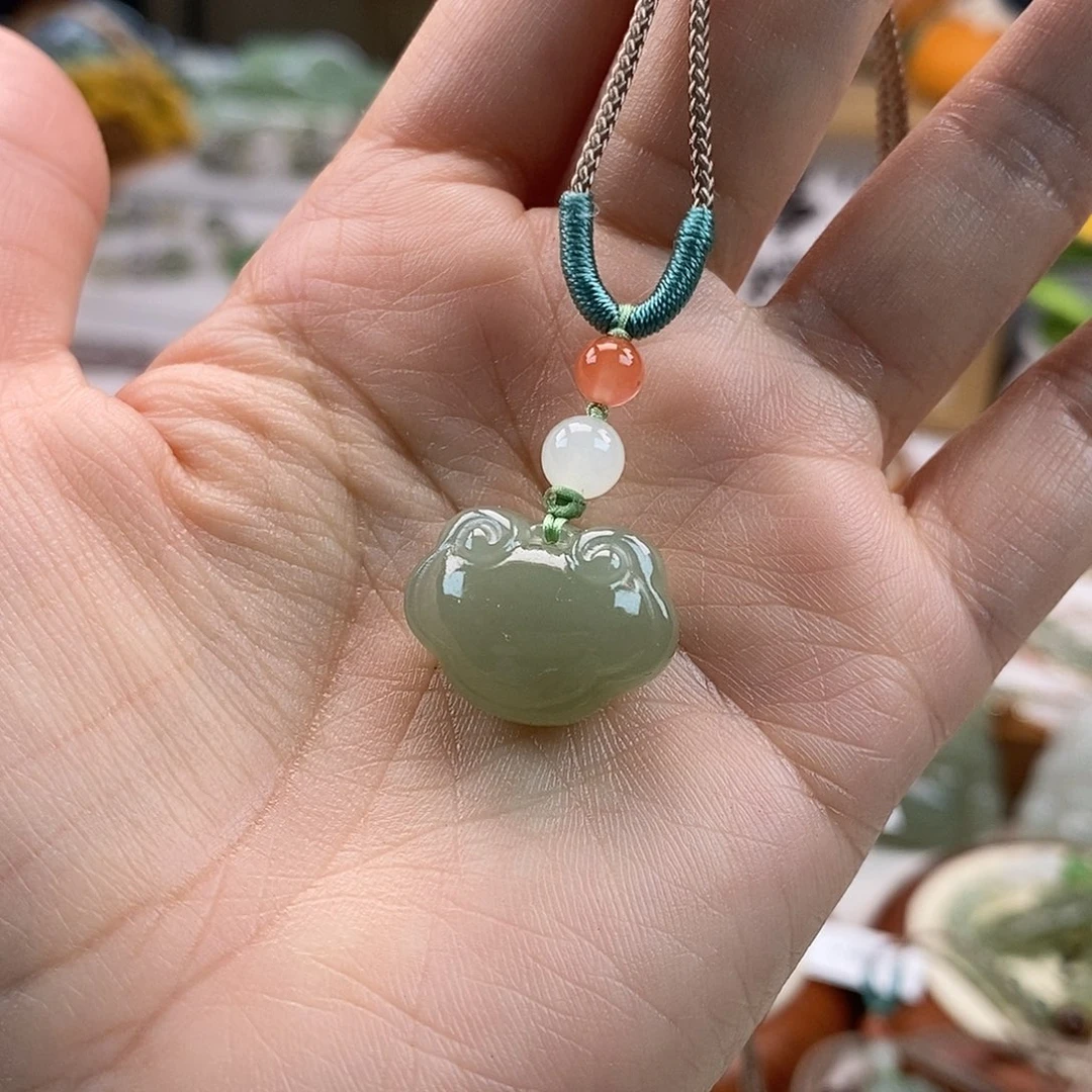 和田玉吊坠(不含链)未镶嵌