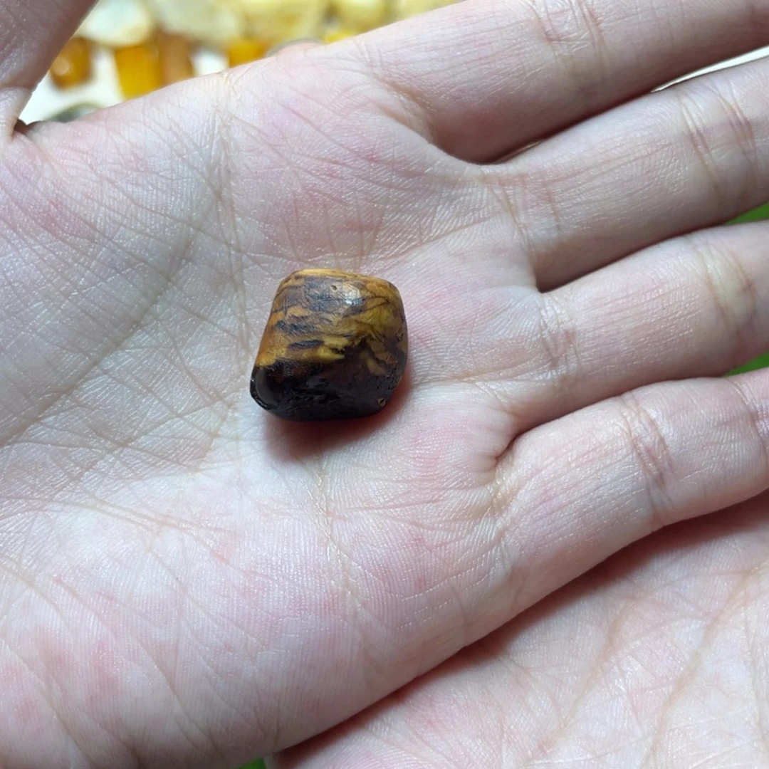 定制琥珀W***y天然原矿