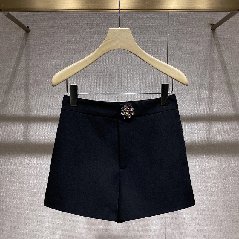 黑色休闲西装短裤女2025春夏新款轻奢高级感钻扣洋气百搭阔腿靴裤