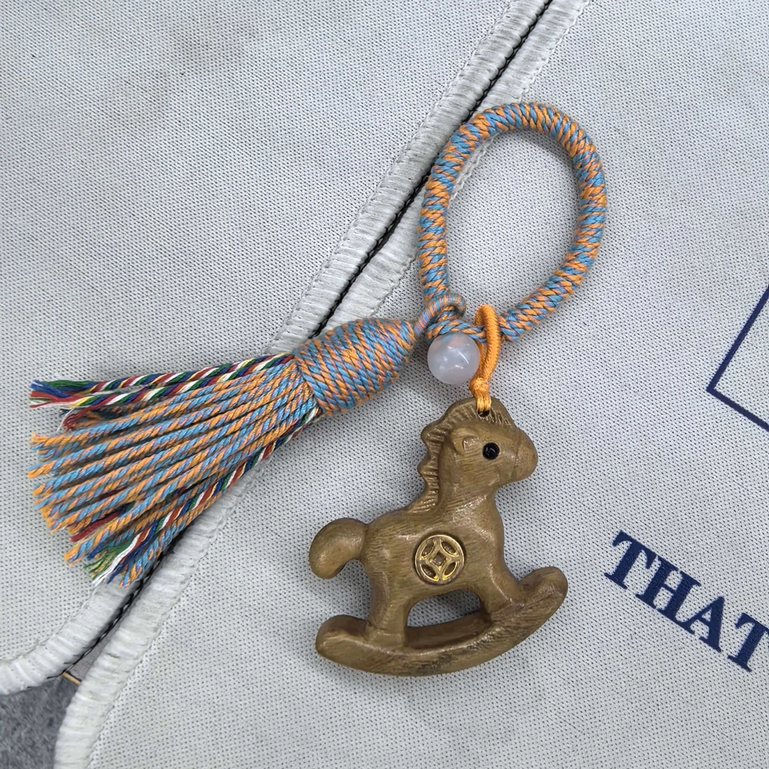 【凰一品】木头小马挂件 发两个