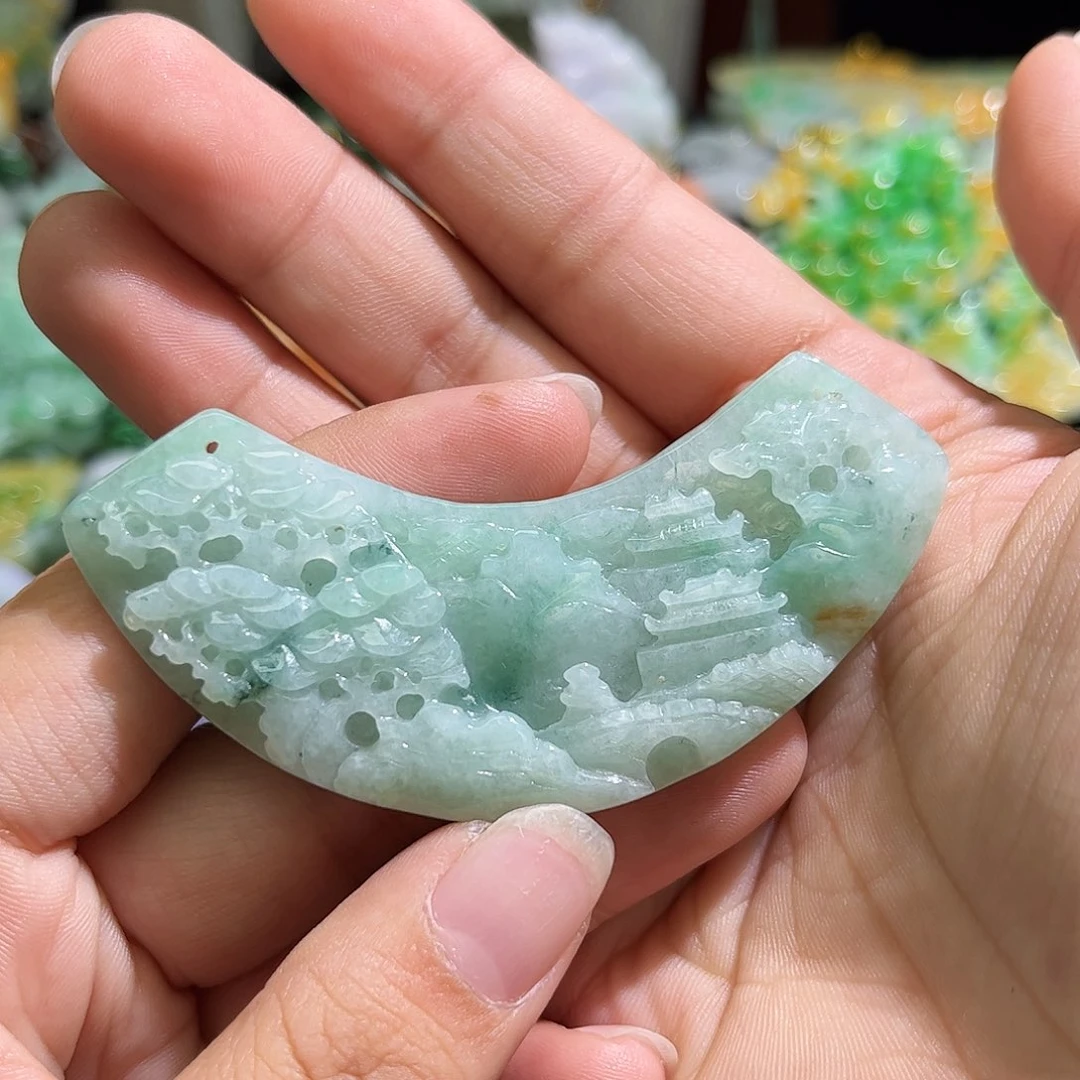 翡翠未镶嵌颈饰待编织