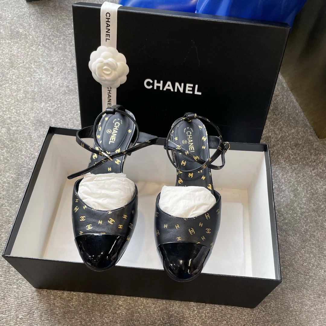 99新 Chanel/香奈儿 小羊皮圆黑色乐福鞋/鞋码36/VH002123