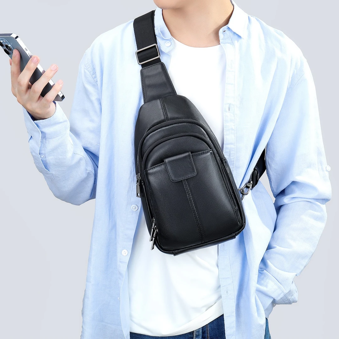 胸包男士真皮2025新款高档单肩包多功能运动包软皮包大容量斜挎包