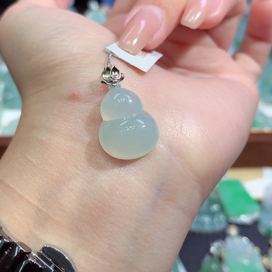 吊坠(不含链)18K金镶嵌翡翠