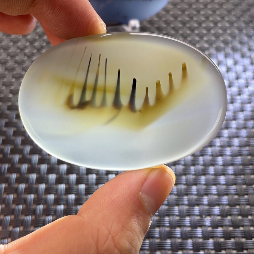 伊***5玛瑙/玉髓未镶嵌颈饰